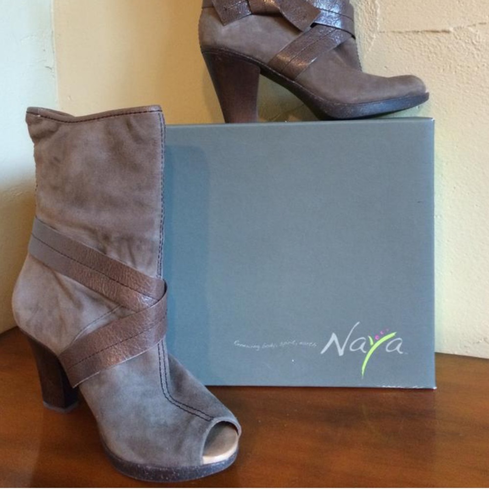 Brand new NAYA (Artemis lunar)peep toe 👢
